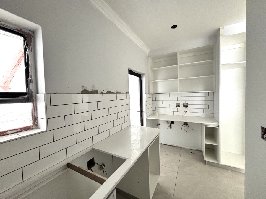 4 Bedroom Property for Sale in Sandown Western Cape